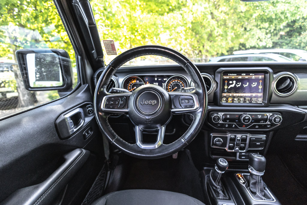 Used 2021 Jeep Wrangler Unlimited Sahara AWD/4WD image 22