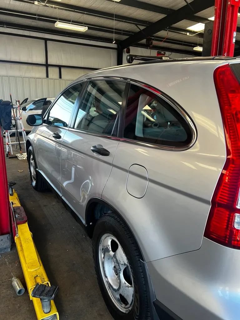 Used 2010 Honda CR-V LX image 7
