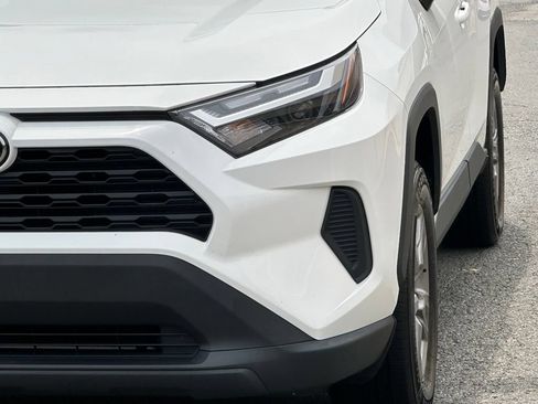 Used 2022 Toyota RAV4 XLE AWD/4WD image 42
