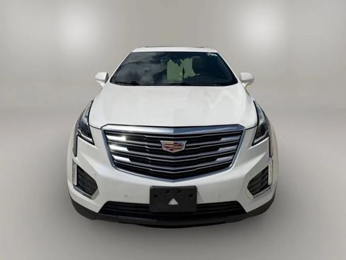 Used 2017 Cadillac XT5 Premium Luxury AWD/4WD image 2