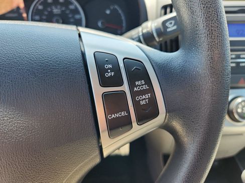 Used 2010 Hyundai Elantra GLS FWD image 27