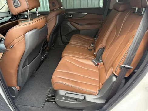 Used 2024 Acura MDX SH-AWD w/ Advance Package image 16