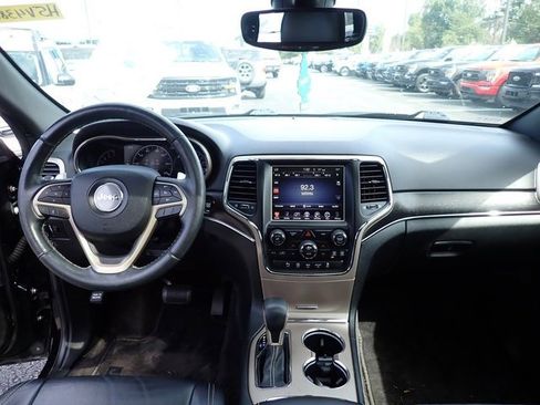 Used 2017 Jeep Grand Cherokee Limited image 19