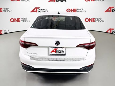 Used 2022 Volkswagen Jetta Sport FWD image 6