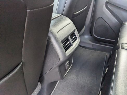 Used 2021 Chevrolet Equinox LT FWD image 19