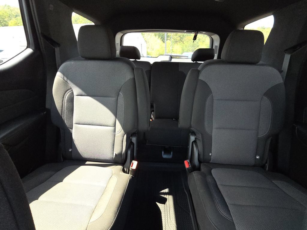 Used 2023 Chevrolet Traverse LT w/ LPO, Floor Liner Package AWD/4WD image 25