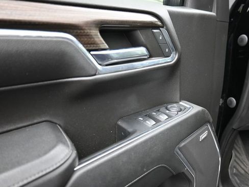 Used 2023 Chevrolet Silverado 1500 LT Trail Boss w/ LT Trail Boss Premium Package AWD/4WD image 9