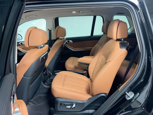 New 2026 BMW X7 xDrive40i w/ Premium Package image 15