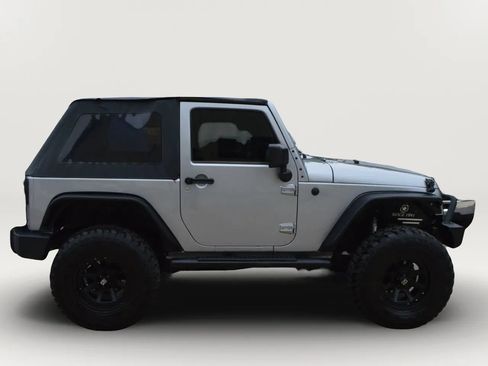 Used 2013 Jeep Wrangler Sport AWD/4WD image 12