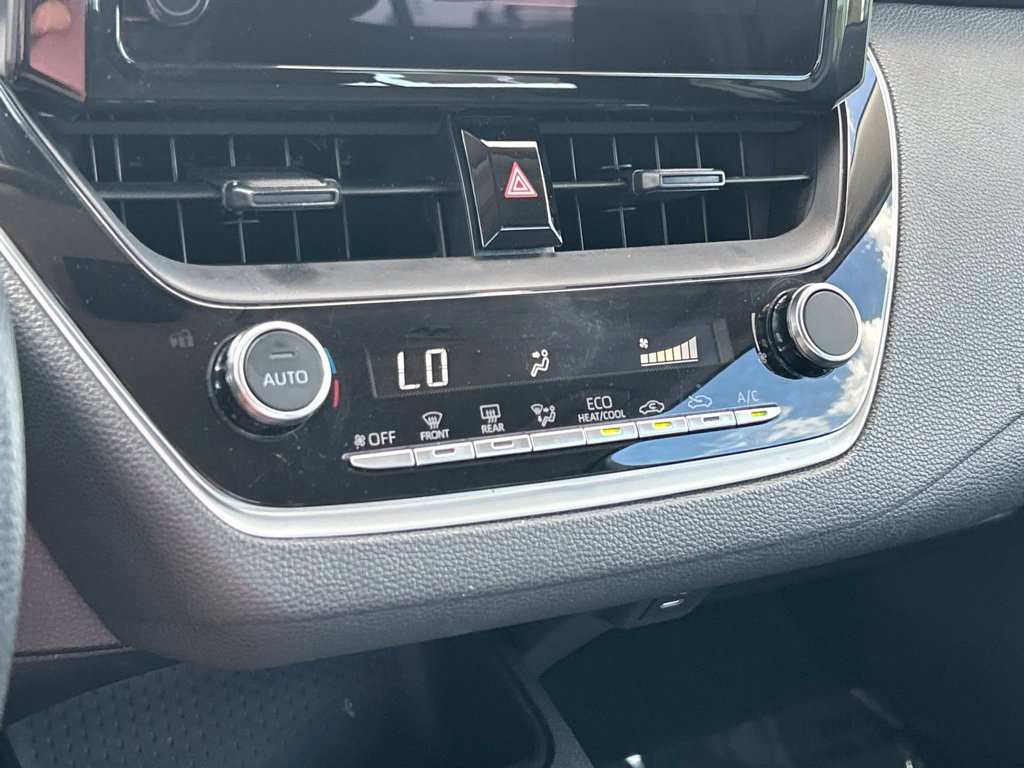 Used 2024 Toyota Corolla LE FWD image 33