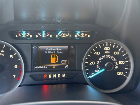 Used 2018 Ford F150 XLT w/ Equipment Group 302A Luxury image 12