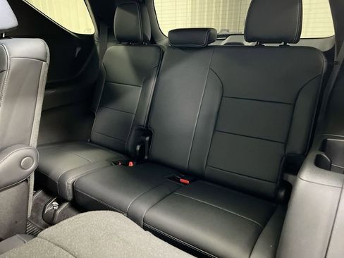 Certified 2026 Chevrolet Traverse LT w/ Driver Confidence Package image 24