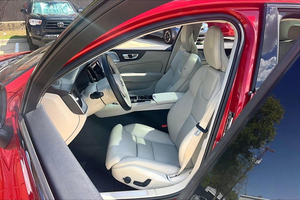 Used 2024 Volvo S60 T8 Ultimate w/ Climate Package AWD/4WD image 33