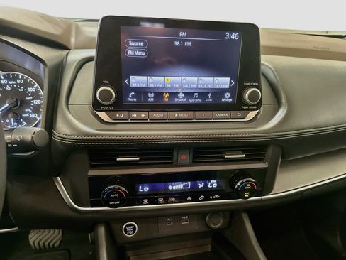 Used 2023 Nissan Rogue SV AWD/4WD image 25