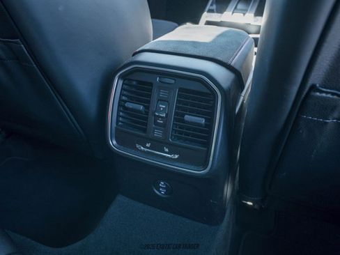 Used 2024 Porsche Macan GTS image 61