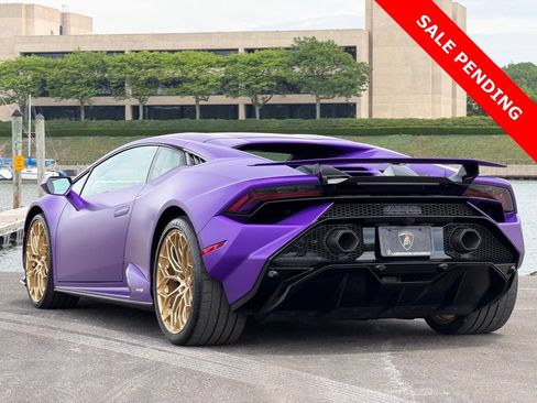Used 2024 Lamborghini Huracan Tecnica RWD image 3