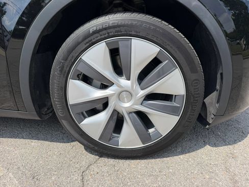 Used 2023 Tesla Model Y Long Range AWD/4WD image 13