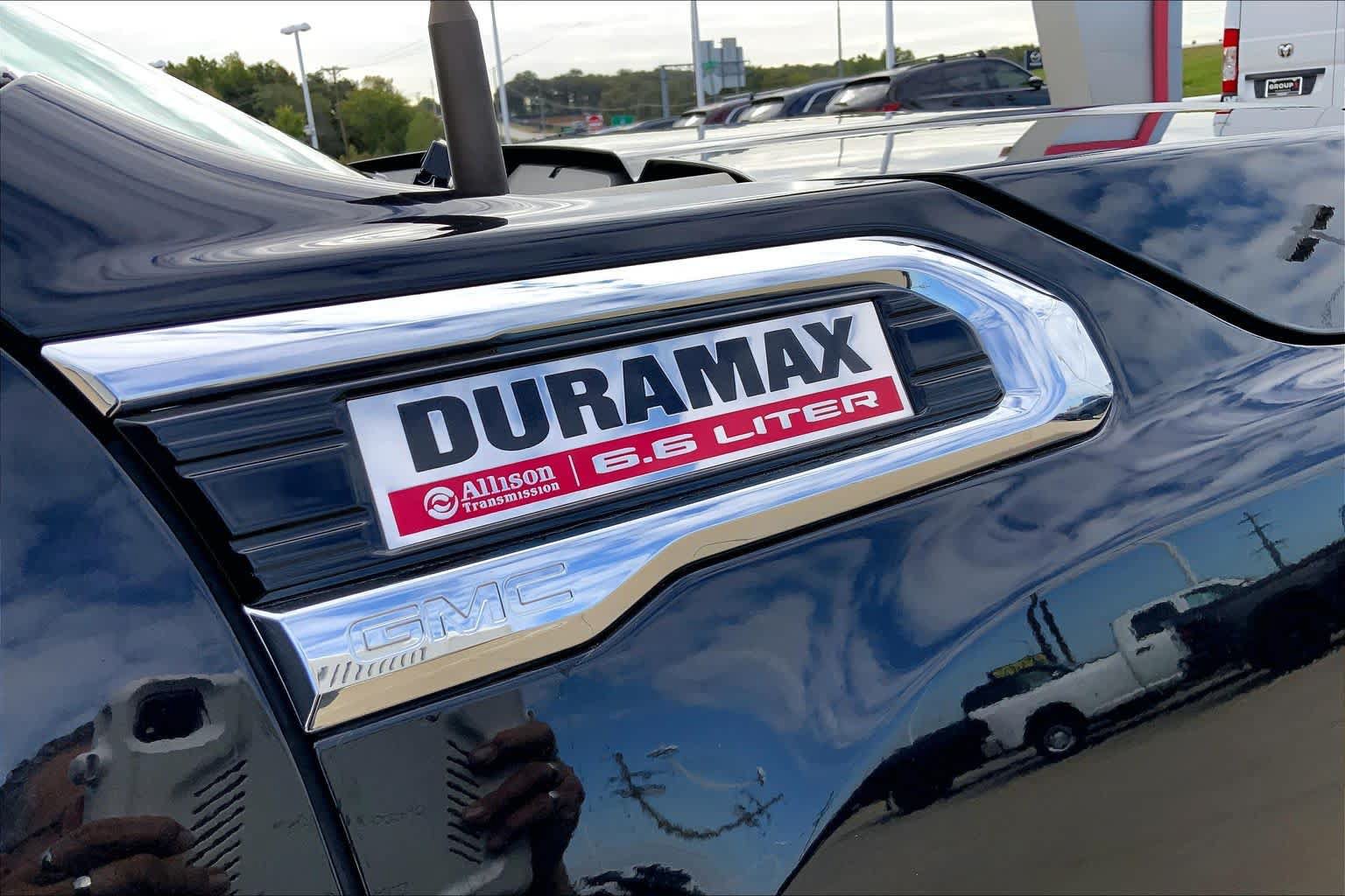 Used 2023 GMC Sierra 3500 Denali w/ Denali Black Diamond Edition AWD/4WD image 31