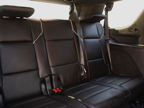 Used 2024 Cadillac Escalade Sport w/ Touring Package image 21