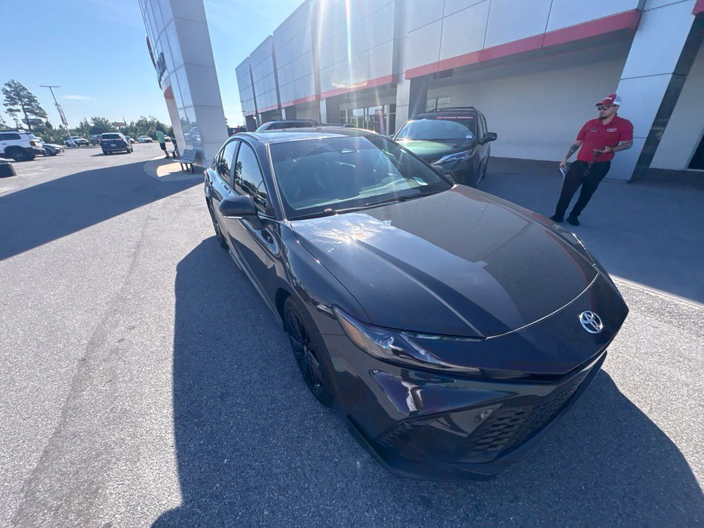 Used 2026 Toyota Camry SE w/ Multimedia Upgrade Package FWD image 11
