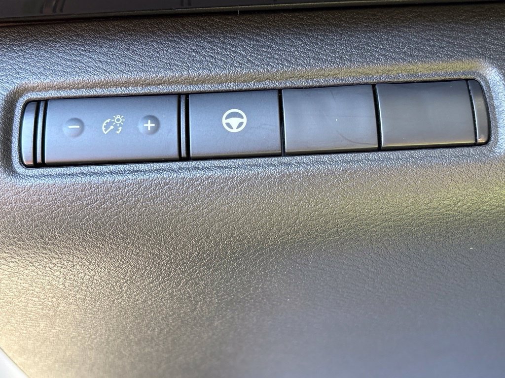 Used 2024 Nissan Pathfinder SV FWD image 22