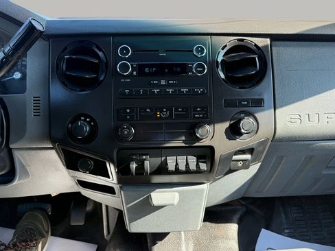 Used 2015 Ford F550 4x4 Crew Cab Super Duty image 16