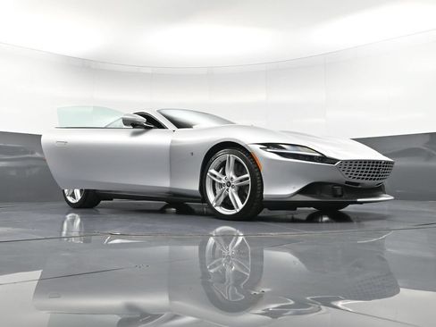 Used 2024 Ferrari Roma RWD image 36