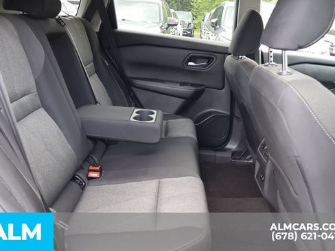 Used 2024 Nissan Rogue SV FWD image 23