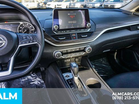 Used 2025 Nissan Altima 2.5 SV image 31