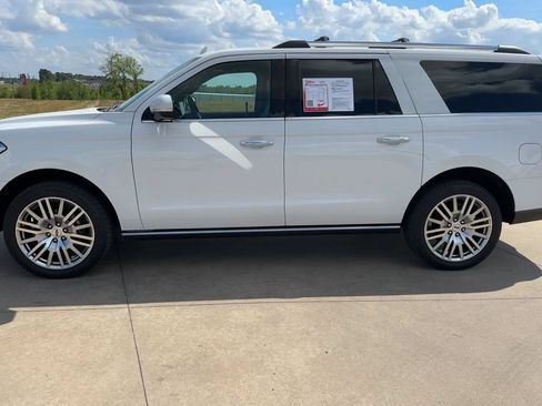 Used 2024 Ford Expedition Max Limited AWD/4WD image 4