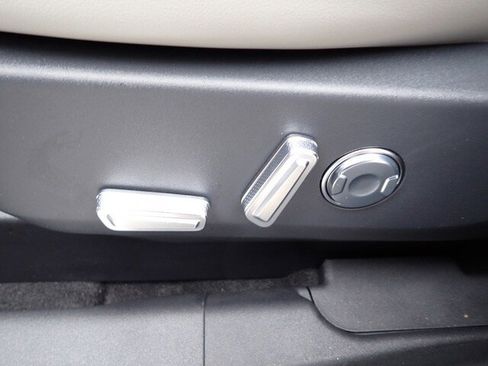 New 2026 Lincoln Nautilus Premier AWD/4WD image 27