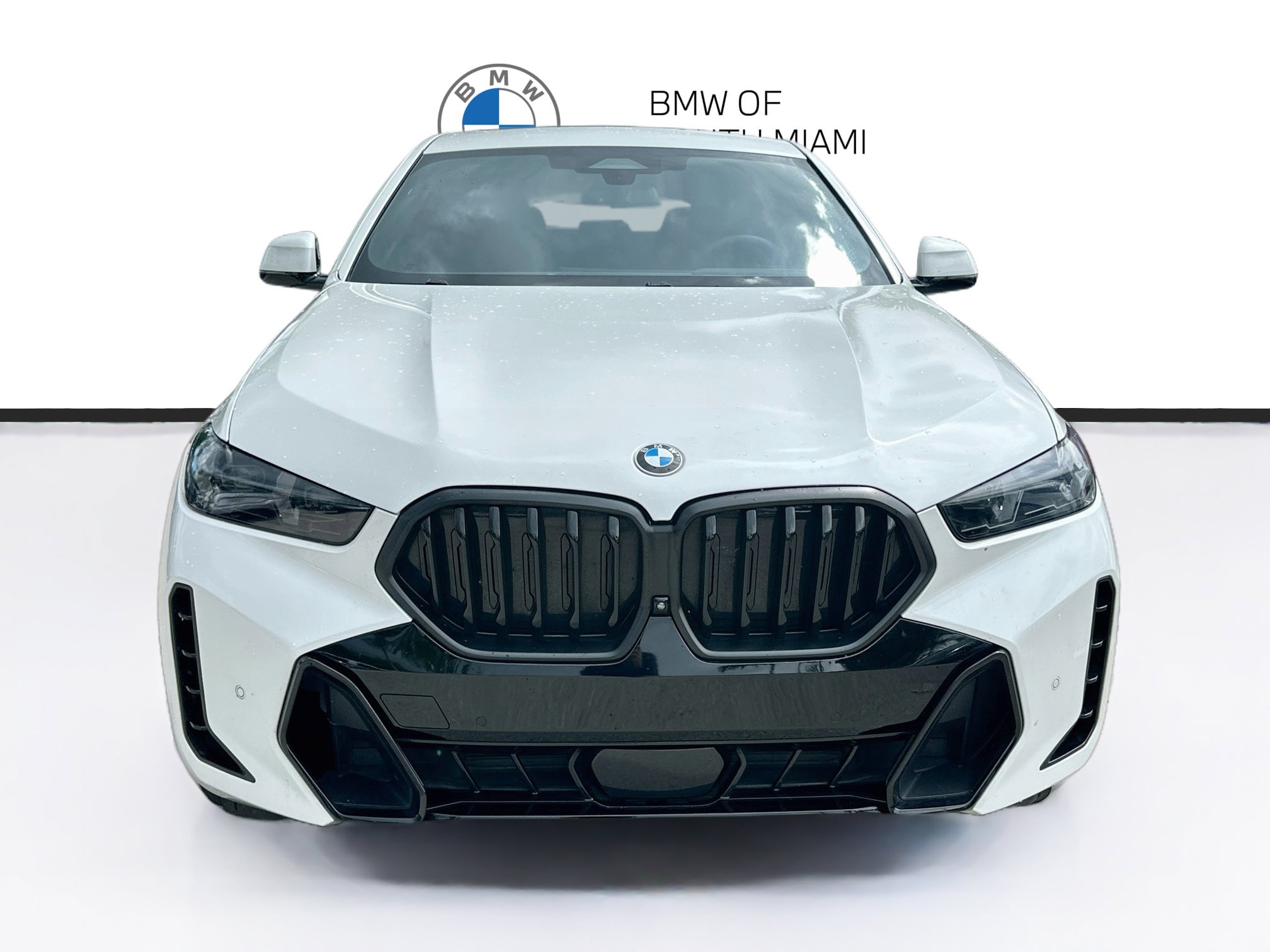 Used 2025 BMW X6 xDrive40i w/ Premium Package AWD/4WD image 2