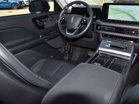 Used 2025 Lincoln Aviator 2WD w/ Equipment Group 101A image 16