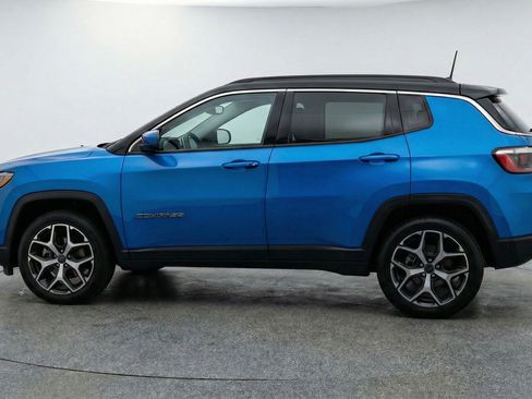Used 2025 Jeep Compass Limited AWD/4WD image 5