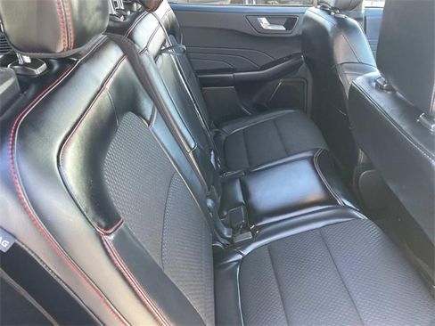 Used 2025 Ford Escape ST-Line w/ Equipment Group 301A image 36