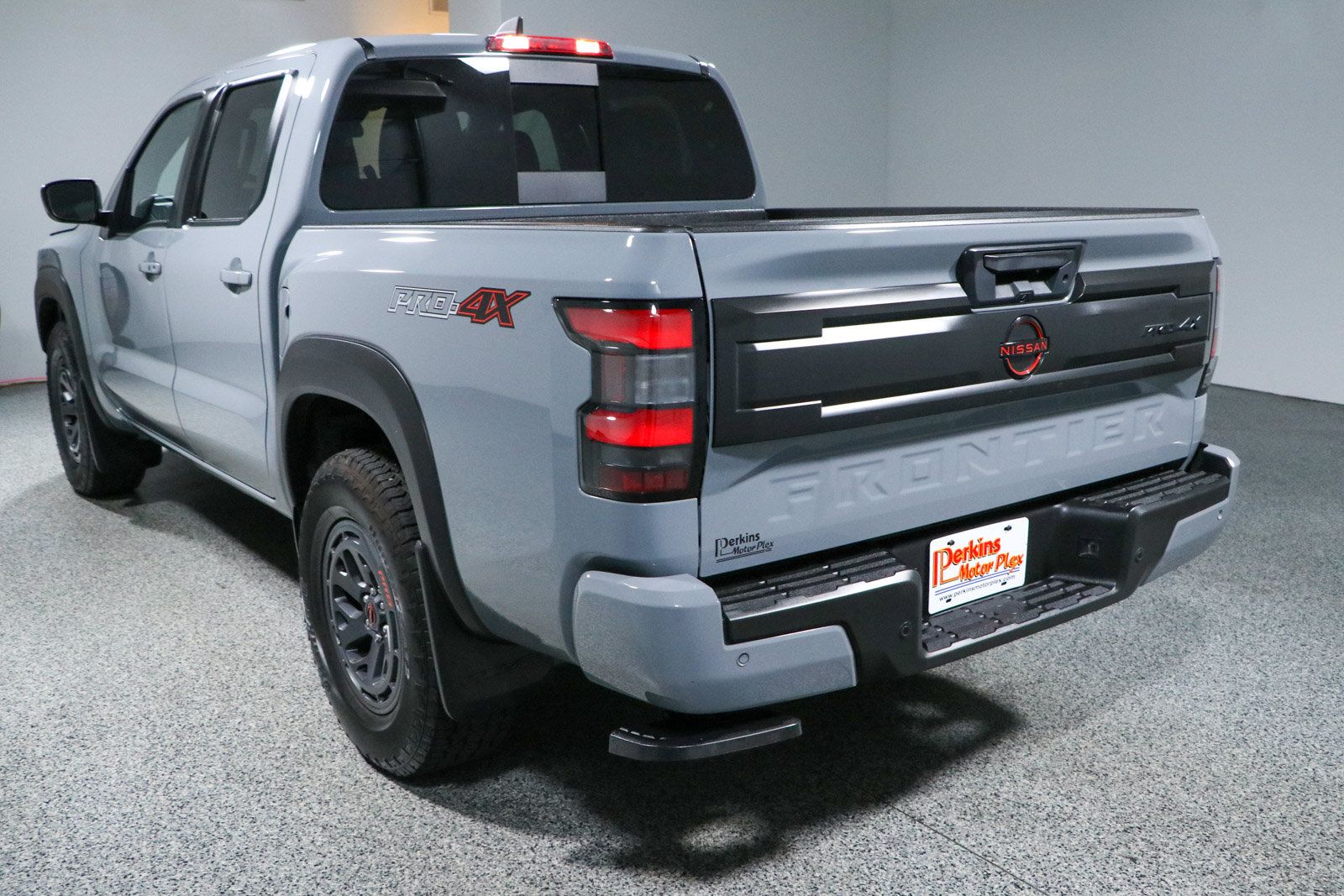 Used 2025 Nissan Frontier PRO-4X w/ Interior Protection Package AWD/4WD image 9