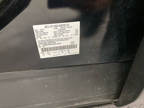 Used 2018 Ford Explorer XLT w/ Equipment Group 202A image 26