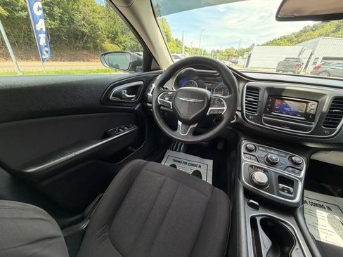Used 2015 Chrysler 200 Limited FWD image 20