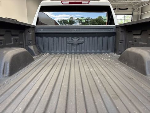 Used 2024 Chevrolet Silverado 1500 RST w/ Z71 Off-Road Package AWD/4WD image 10