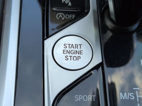 Used 2025 BMW M850i xDrive AWD/4WD image 31