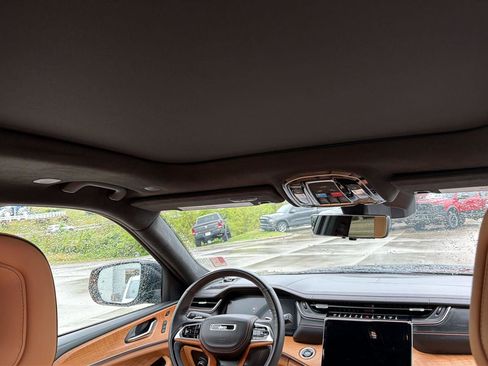 Used 2021 Jeep Grand Cherokee L Summit AWD/4WD image 31