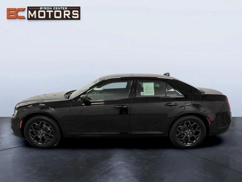 Used 2019 Chrysler 300 Touring w/ Sport Appearance Package image 3