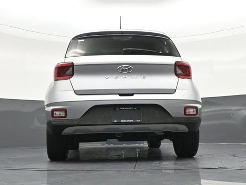 Used 2023 Hyundai Venue SEL w/ Cargo Package FWD image 27