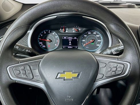 Used 2022 Chevrolet Malibu LT FWD image 12