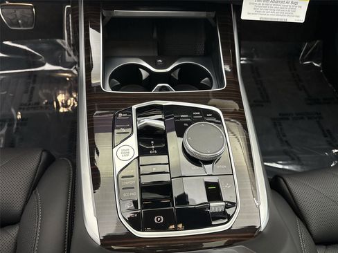 New 2026 BMW X7 xDrive40i w/ M Sport Package image 23