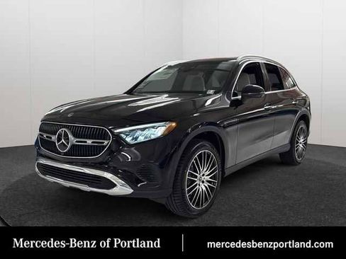 Used 2026 Mercedes-Benz GLC 300 4MATIC image 1