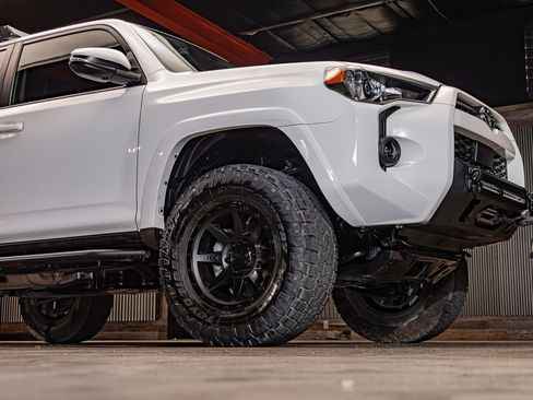 Used 2023 Toyota 4Runner TRD Off-Road Premium w/ Moonroof Package AWD/4WD image 11
