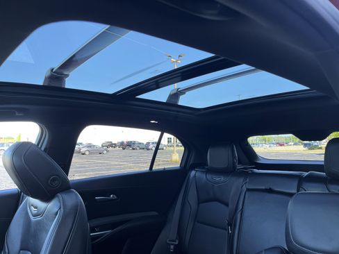 Used 2020 Cadillac XT4 Premium Luxury image 35