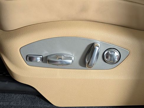 New 2026 Porsche Macan image 29