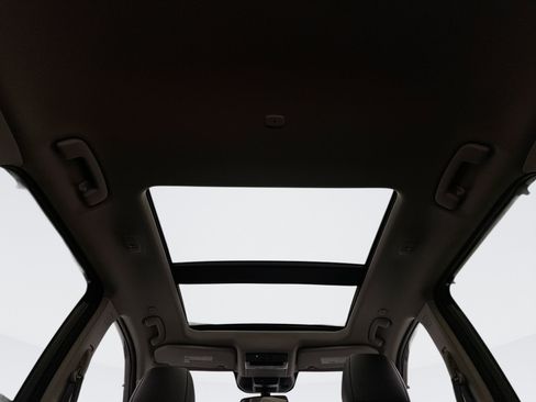 Used 2025 Nissan Rogue Platinum w/ Platinum Premium Package FWD image 19